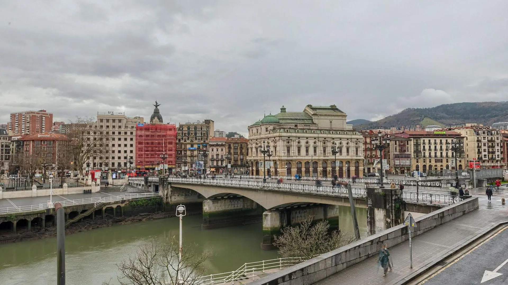 Piso Senorial Con Vistas A La Ria contacts